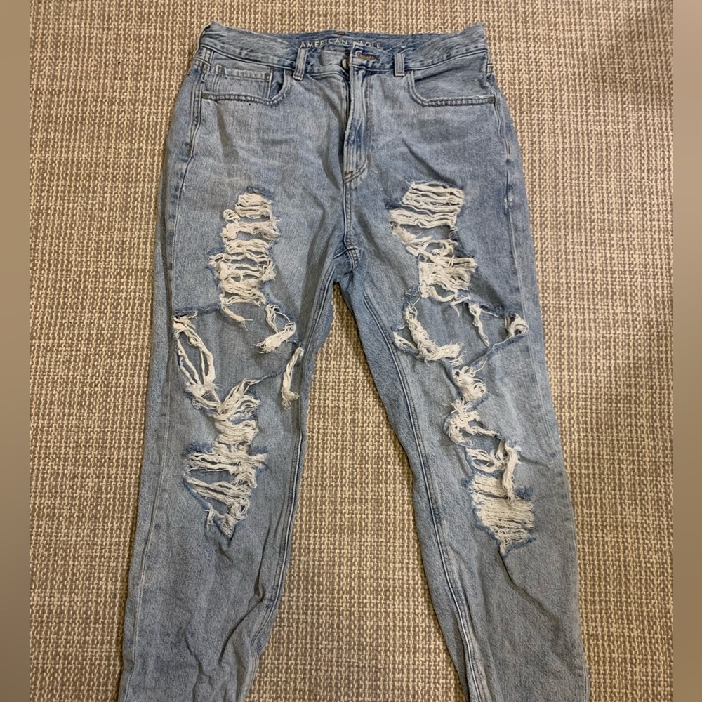 American Eagle Mom Ripped Mom Jeans, Size 12, no flaws
